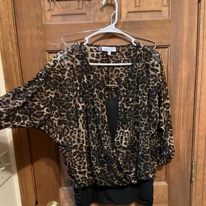 Jennifer Lopez Leoprint top